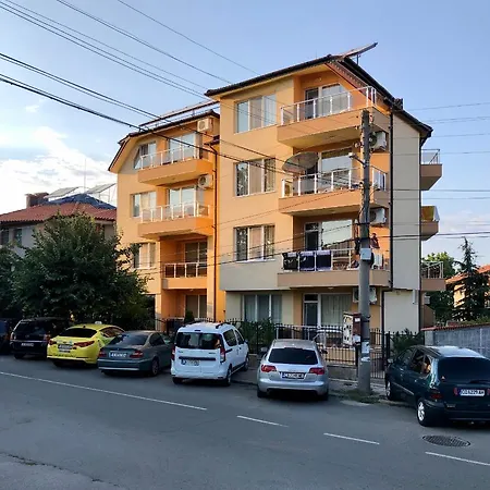 بيت ضيافة семеен авалон تشيرنوموريتس